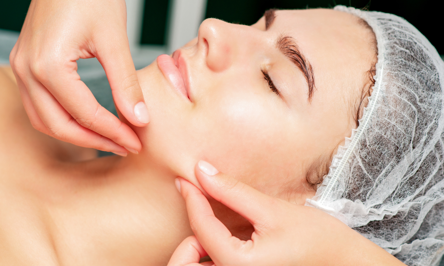 accumulation of fat on the chin