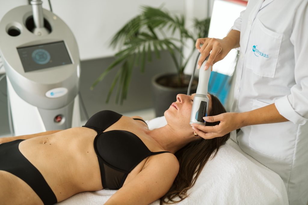 Endospheres ayuda a la reducción de las bolsas en los ojos